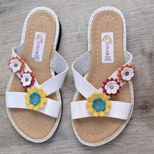 Girls sandals size 2 US